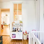 Very Nice Family Flat In The Heart Of The Marais