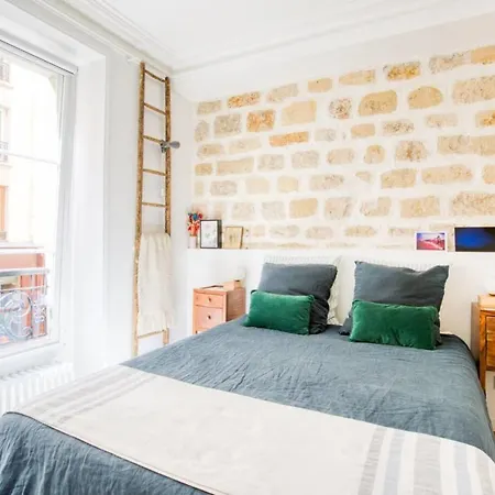 Very Nice Family Flat In The Heart Of The Marais Apartment