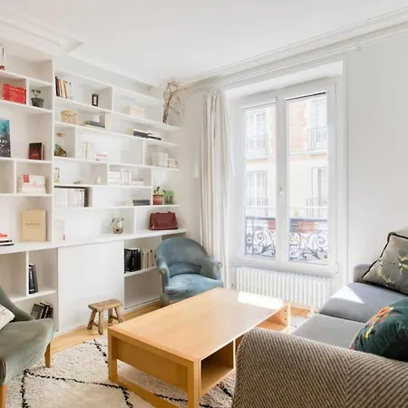 Very Nice Family Flat In The Heart Of The Marais Apartment